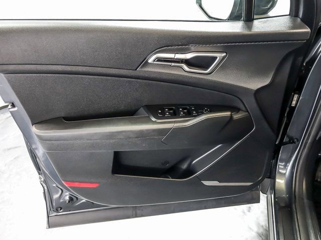 Used 2024 Kia Sportage LX image 20