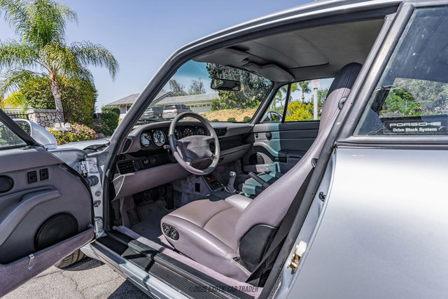 Used 1995 Porsche 911 Carrera 4 AWD/4WD image 37