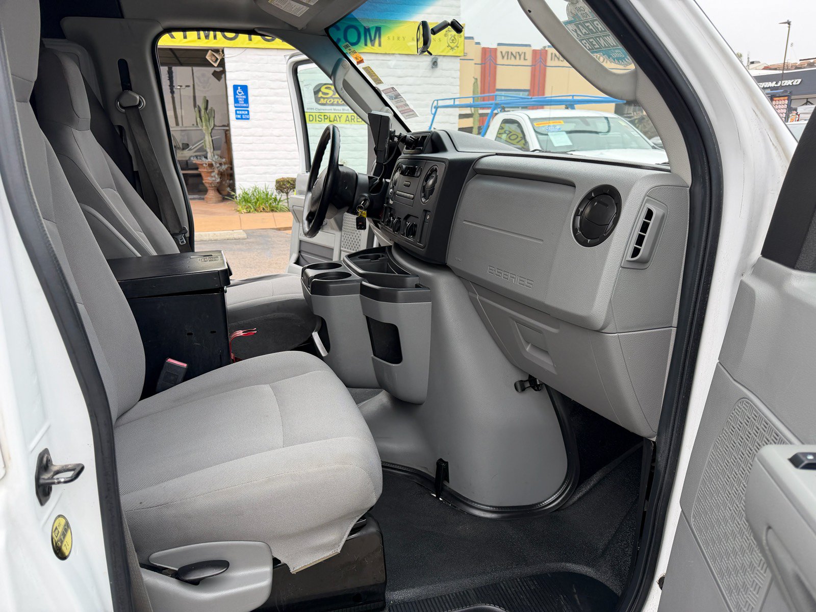 Used 2014 Ford E-150 and Econoline 150 w/ Power Group RWD image 17