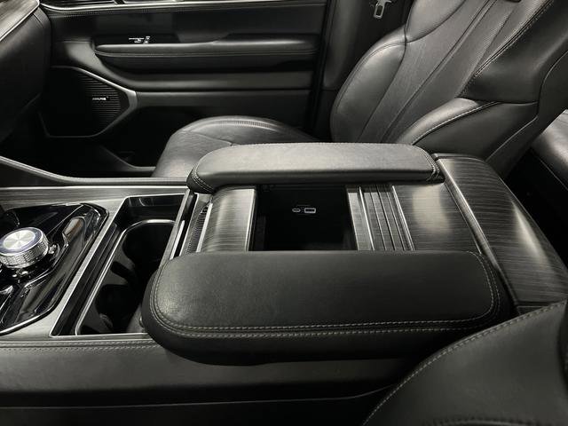 Used 2023 Jeep Wagoneer Series II w/ Premium Group I image 22