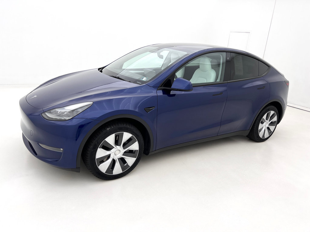 Used 2023 Tesla Model Y Long Range AWD/4WD image 5