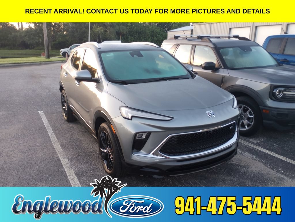 Used 2025 Buick Encore GX Sport Touring w/ Advanced Technology Package FWD image 1