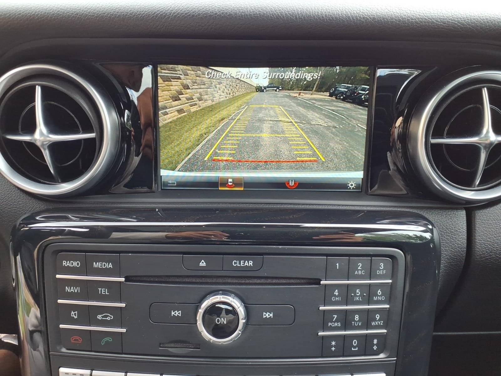 Used 2017 Mercedes-Benz SLC 300 image 26