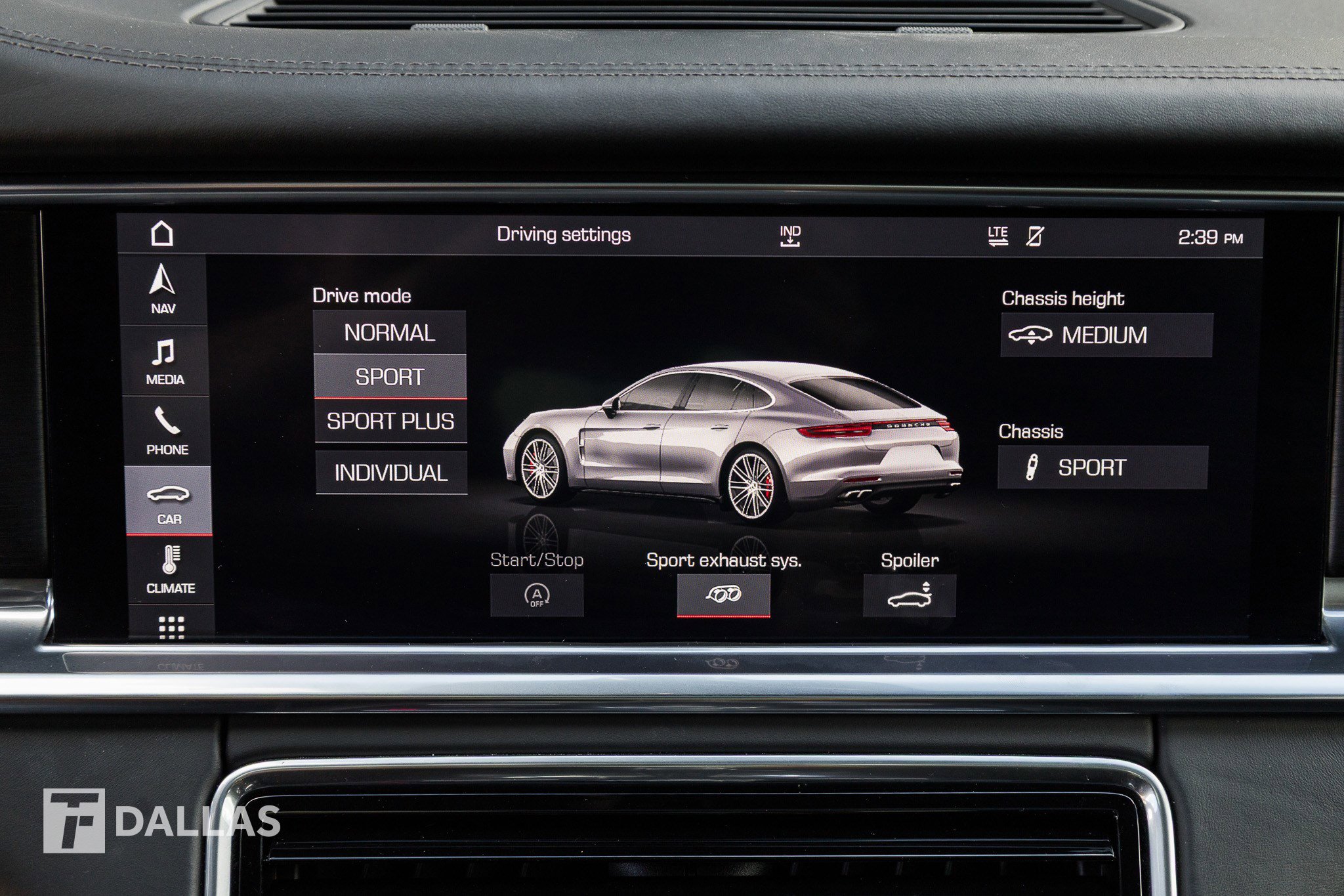 Used 2020 Porsche Panamera GTS image 25