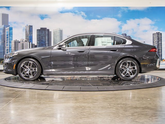 Used 2026 BMW i5 eDrive40 image 6