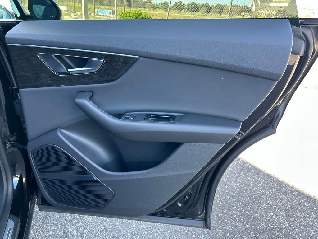 Used 2022 Audi Q8 Premium Plus w/ Premium Plus Package image 54