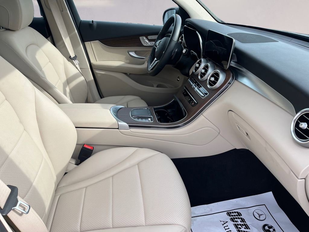 Certified 2022 Mercedes-Benz GLC 300 4MATIC w/ Driver Assistance Package image 13