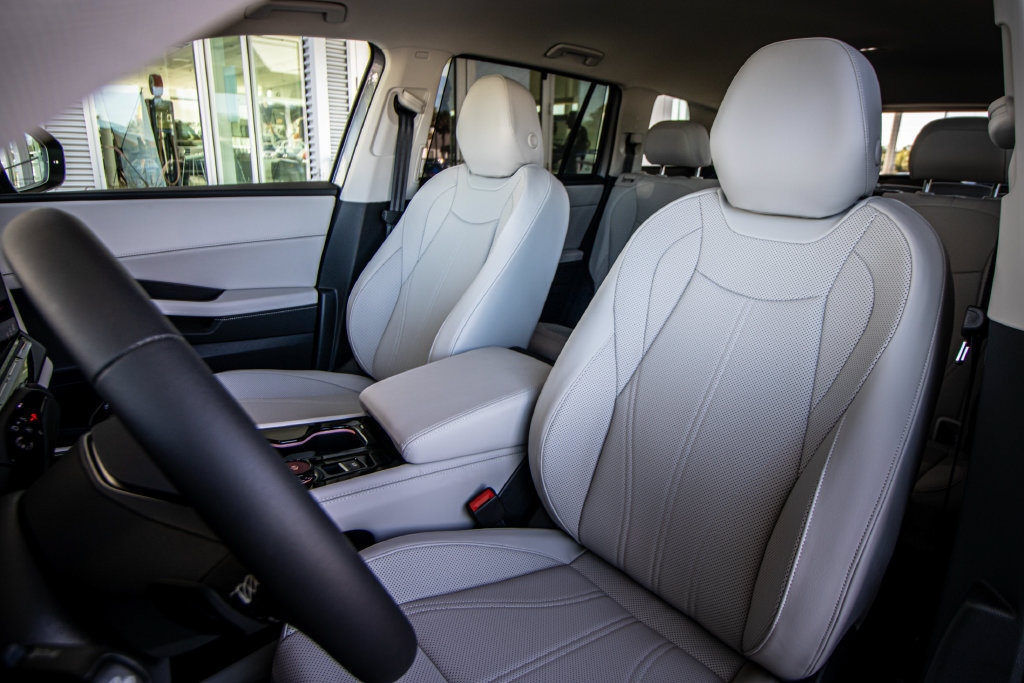 New 2027 Volkswagen Atlas SE FWD image 25