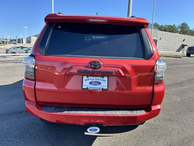 Used 2018 Toyota 4Runner SR5 AWD/4WD image 7