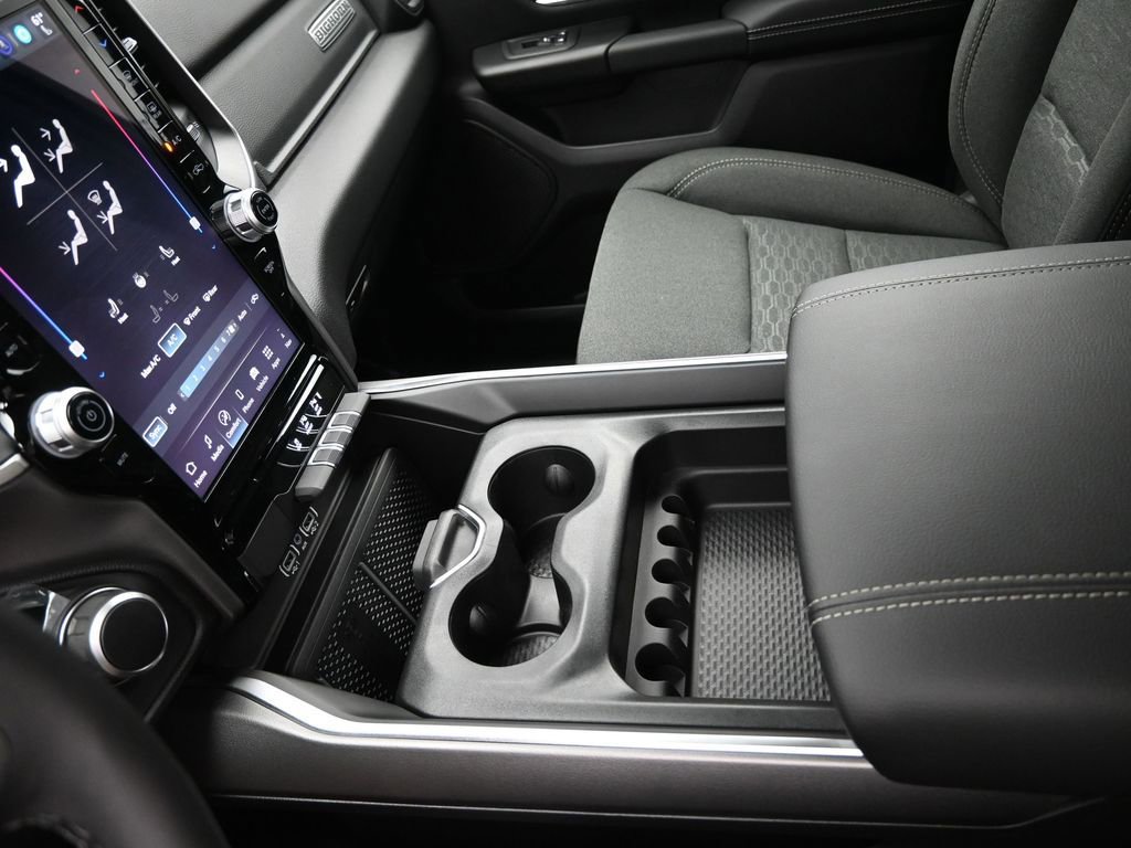 New 2026 RAM 1500 4x4 Crew Cab image 19