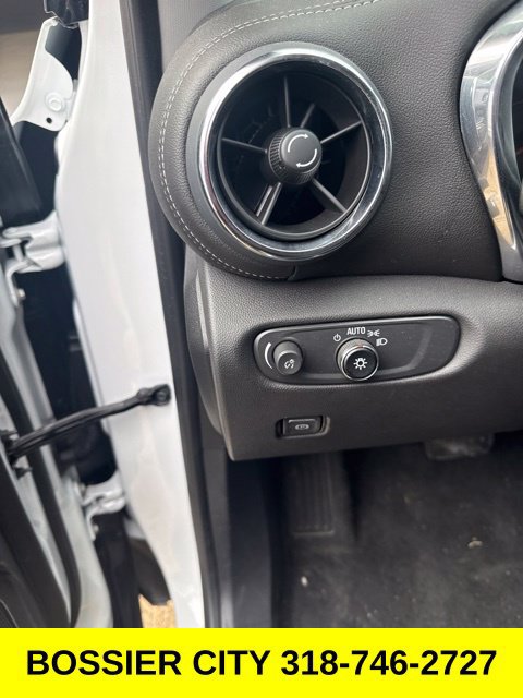 Used 2026 Chevrolet Blazer LT FWD image 11