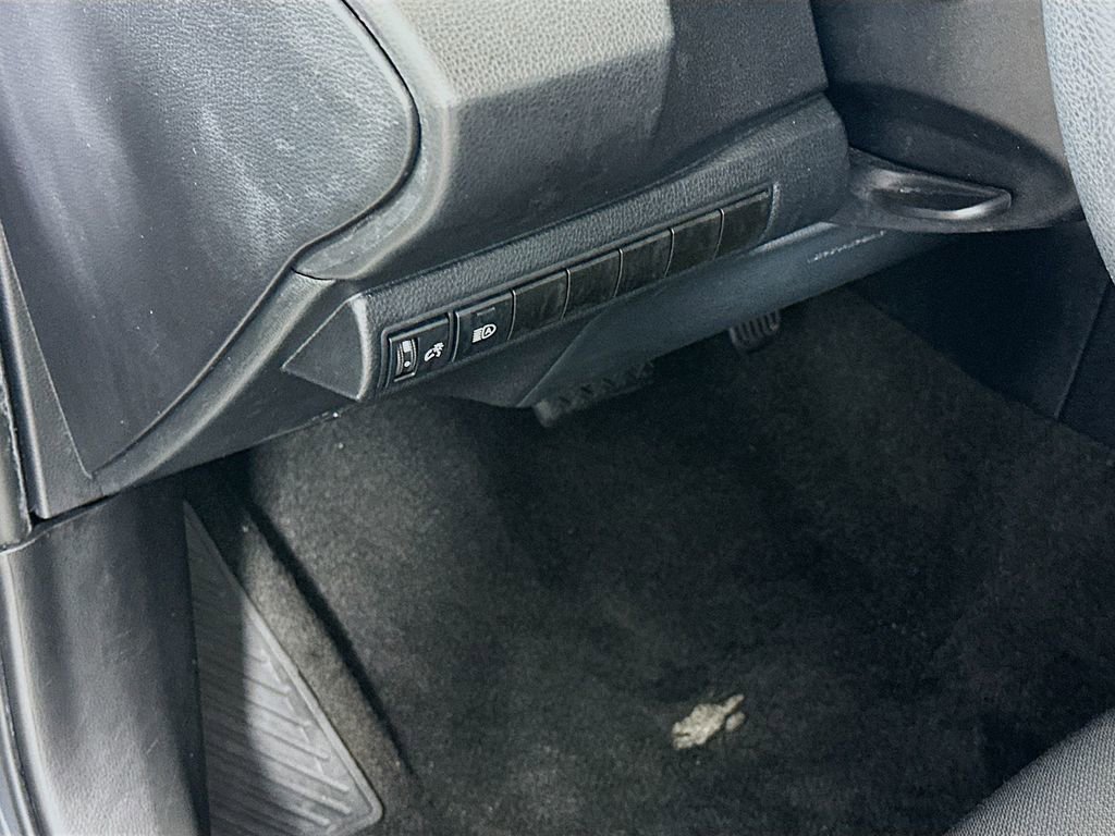 Used 2024 Toyota Corolla LE FWD image 10