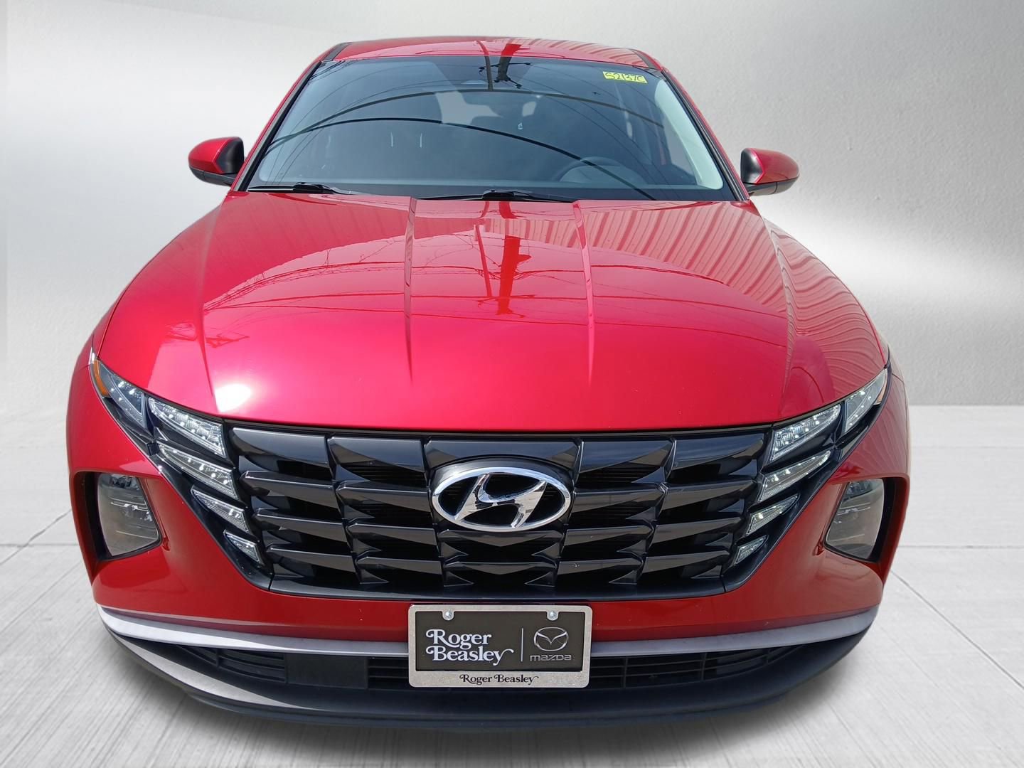 Used 2023 Hyundai Tucson SE w/ Cargo Package AWD/4WD image 3