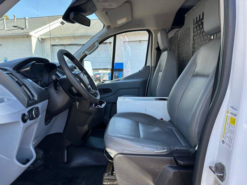 Used 2019 Ford Transit 250 130 Low Roof RWD image 10