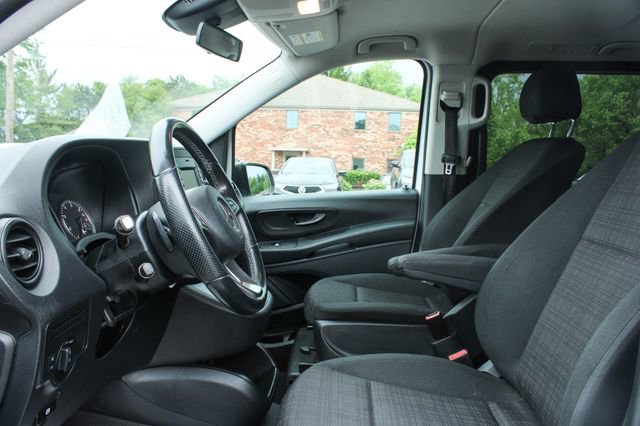 Used 2017 Mercedes-Benz Metris Passenger image 12