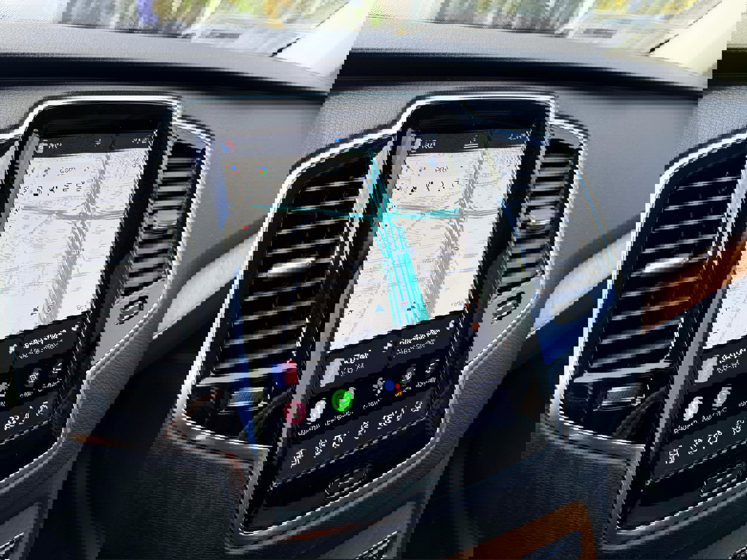 Certified 2025 Volvo XC90 B6 Ultra image 23