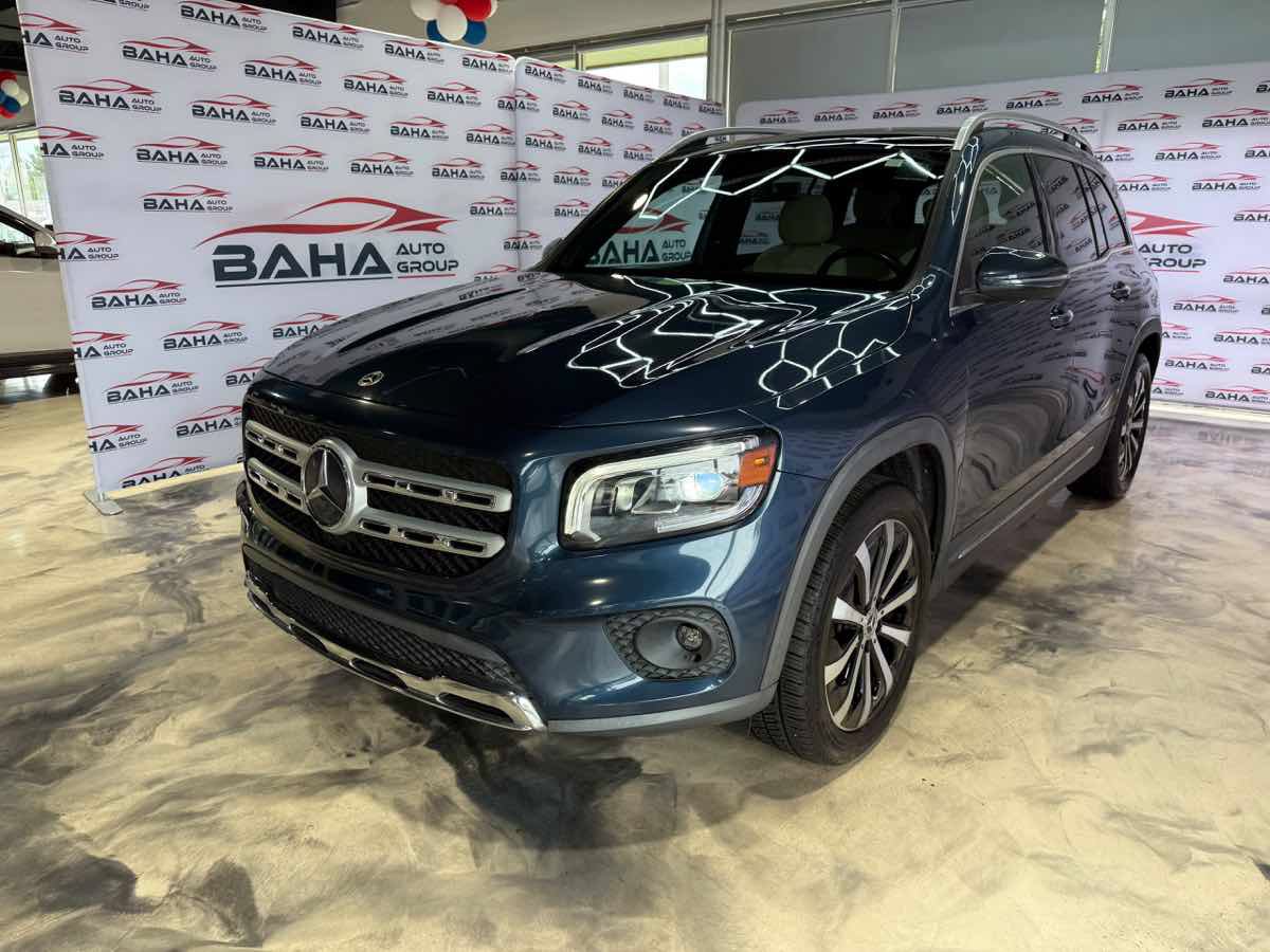 Used 2022 Mercedes-Benz GLB 250 w/ Premium Package Lite image 2