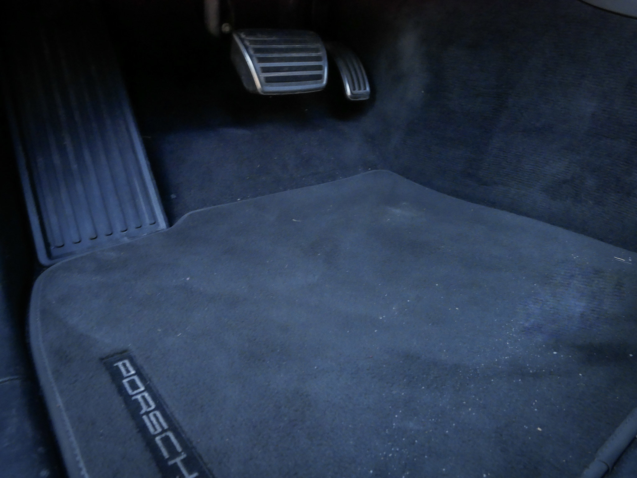 Used 2021 Porsche Cayenne Turbo S image 17