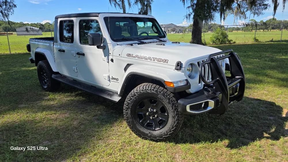Used 2021 Jeep Gladiator Overland w/ Safety Group AWD/4WD image 2