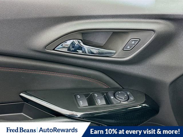 New 2025 Chevrolet Trax RS w/ Sunroof Package image 15