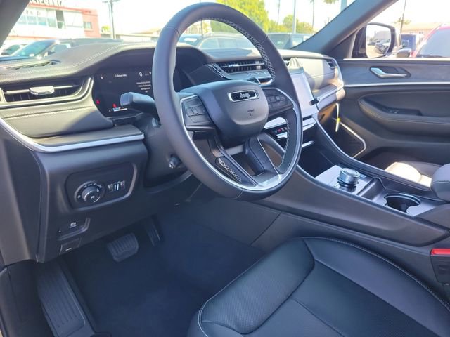 New 2026 Jeep Grand Cherokee L Limited AWD/4WD image 17
