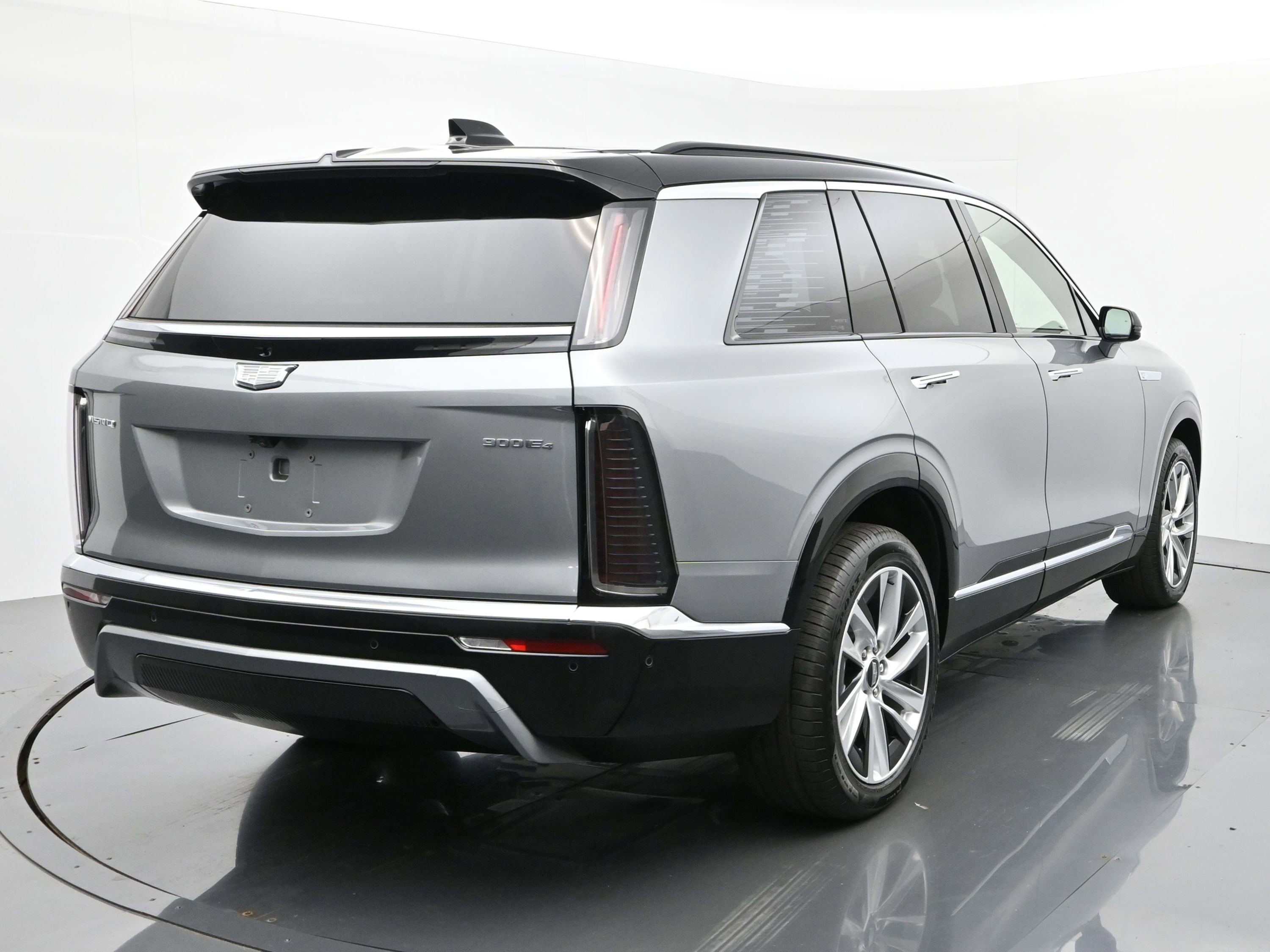 New 2026 Cadillac Vistiq Luxury w/ LPO, Floor Liner Package image 5