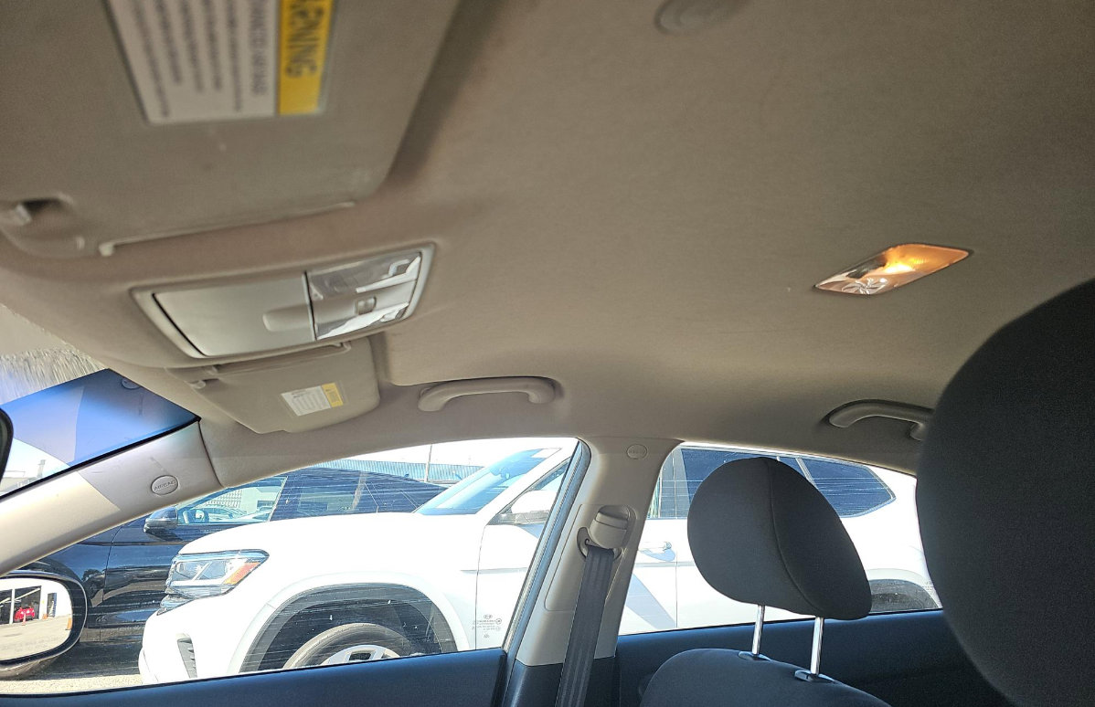 Used 2012 Kia Forte EX image 11