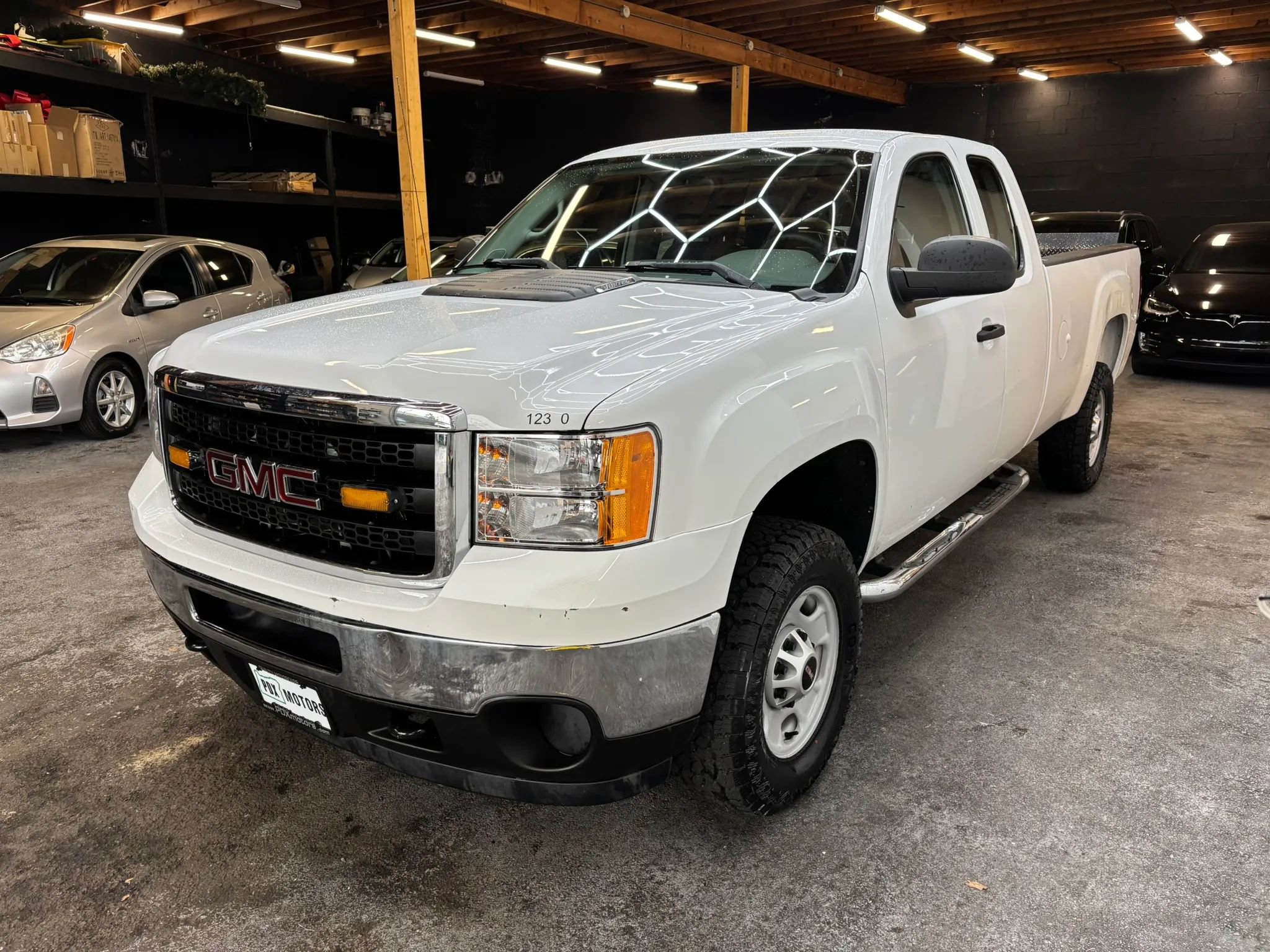 Used 2011 GMC Sierra 2500 W/T AWD/4WD image 4