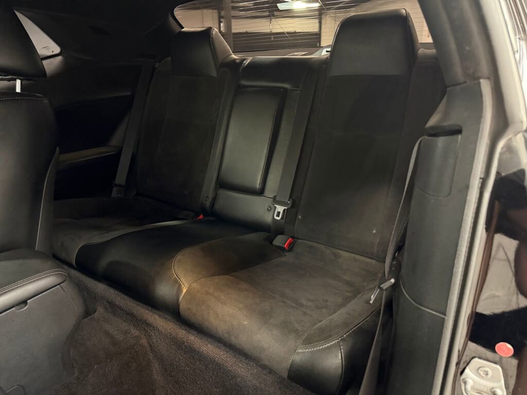 Used 2016 Dodge Challenger R/T Scat Pack w/ Leather Interior Group image 15