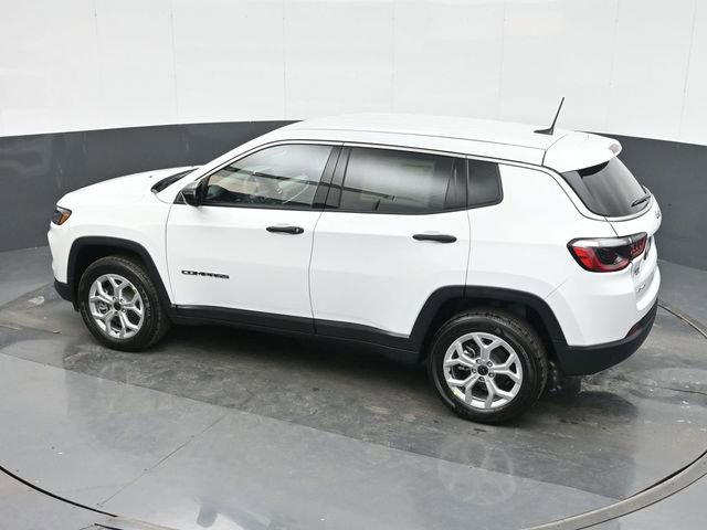Used 2025 Jeep Compass Sport image 26