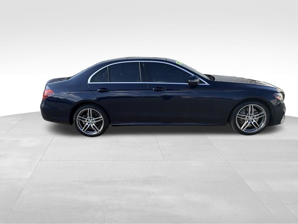 Used 2017 Mercedes-Benz E 300 4MATIC image 6