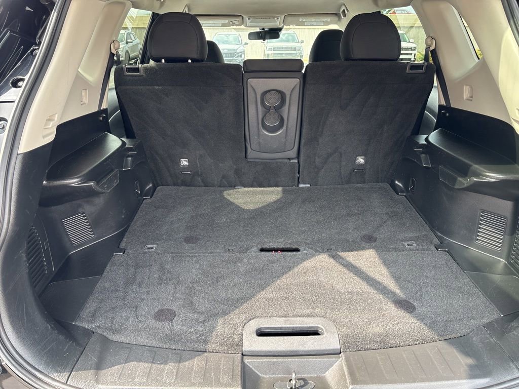 Used 2019 Nissan Rogue SV image 7