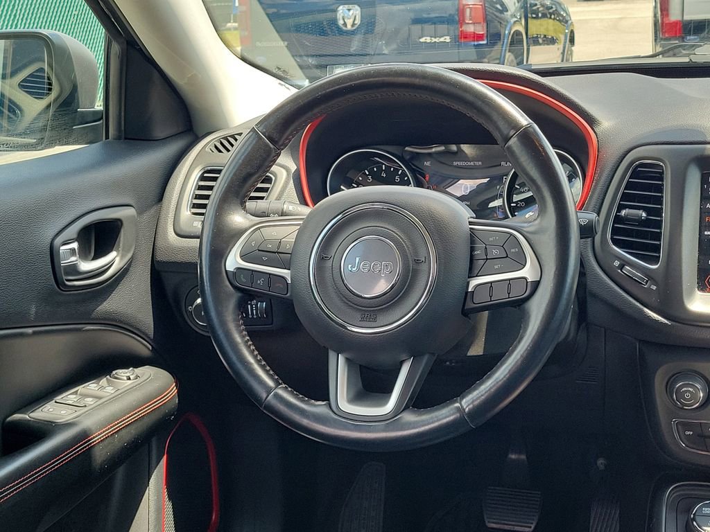 Used 2020 Jeep Compass Trailhawk w/ Cold Weather Group AWD/4WD image 15