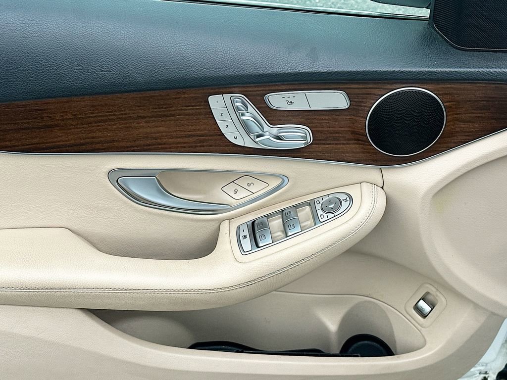 Used 2021 Mercedes-Benz C 300 4MATIC Sedan image 19