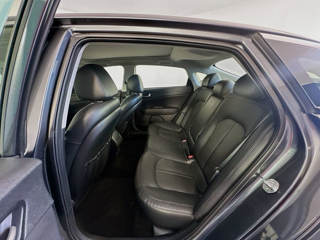 Used 2020 Kia Optima SE image 24