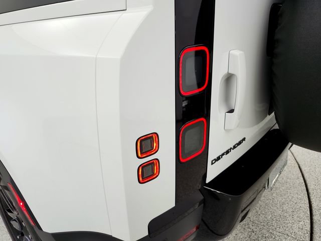 New 2026 Land Rover Defender 110 S AWD/4WD image 31
