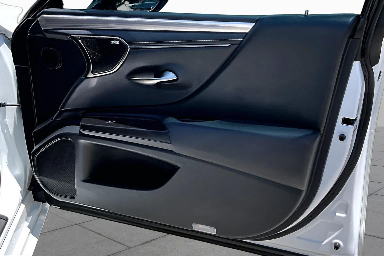 Used 2019 Lexus ES 350 F Sport w/ Accessory Package 2 FWD image 27