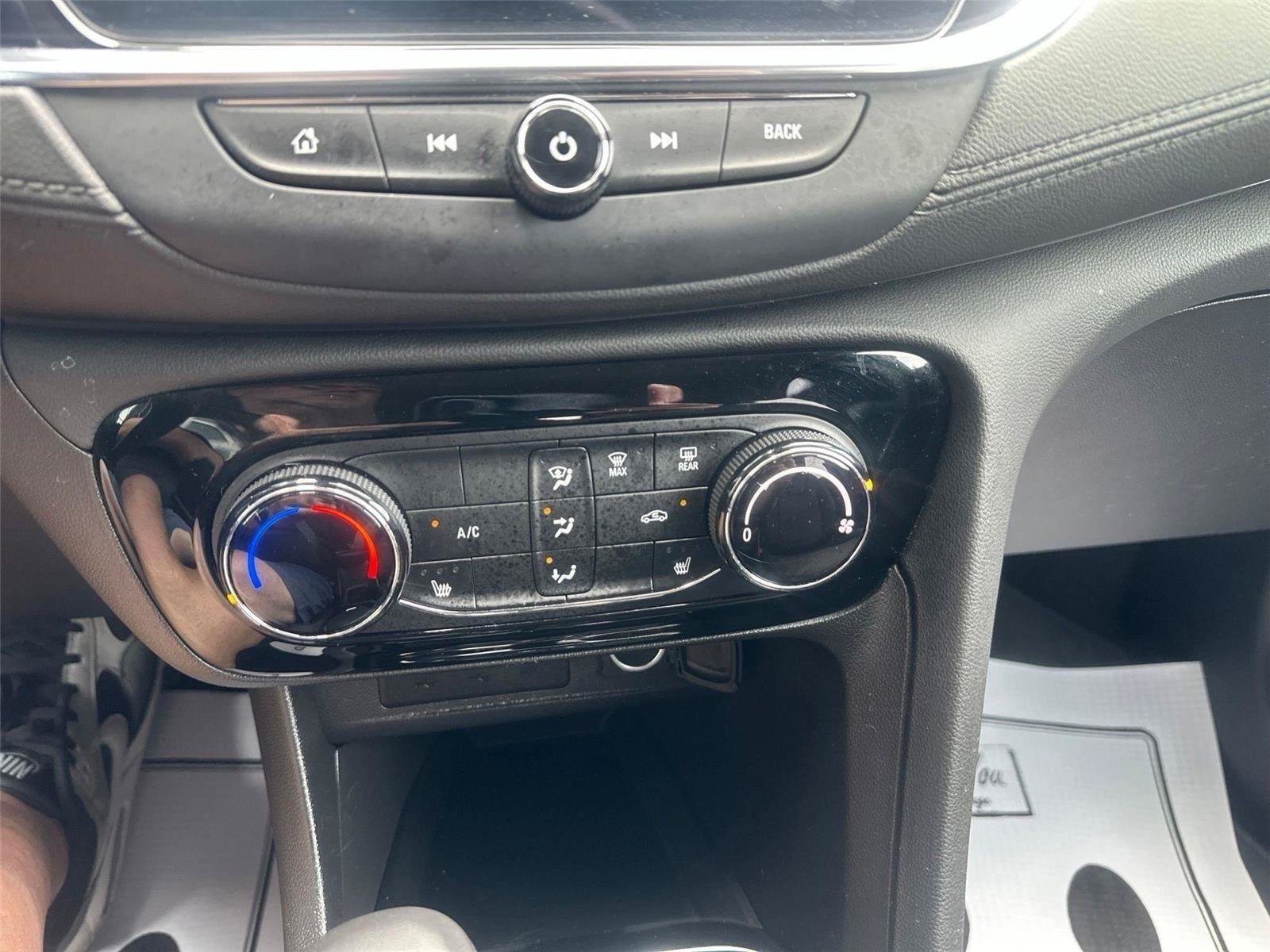 Used 2022 Buick Encore GX Preferred w/ Cold Weather Comfort Package FWD image 28