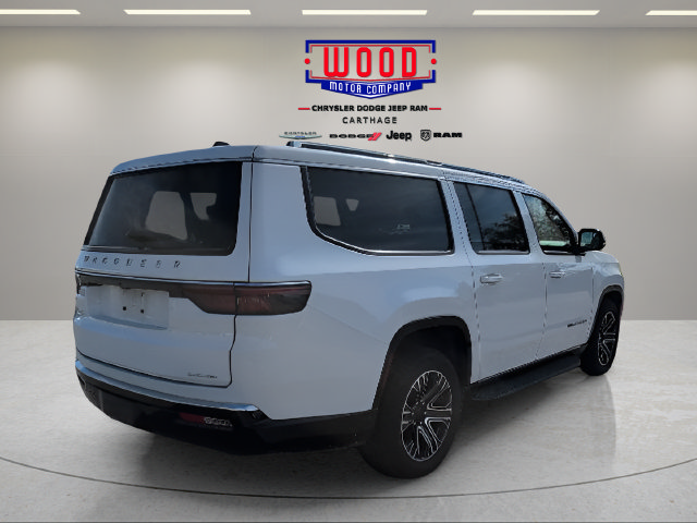 Used 2024 Jeep Wagoneer L Series II w/ Flexible Seating Group AWD/4WD image 3