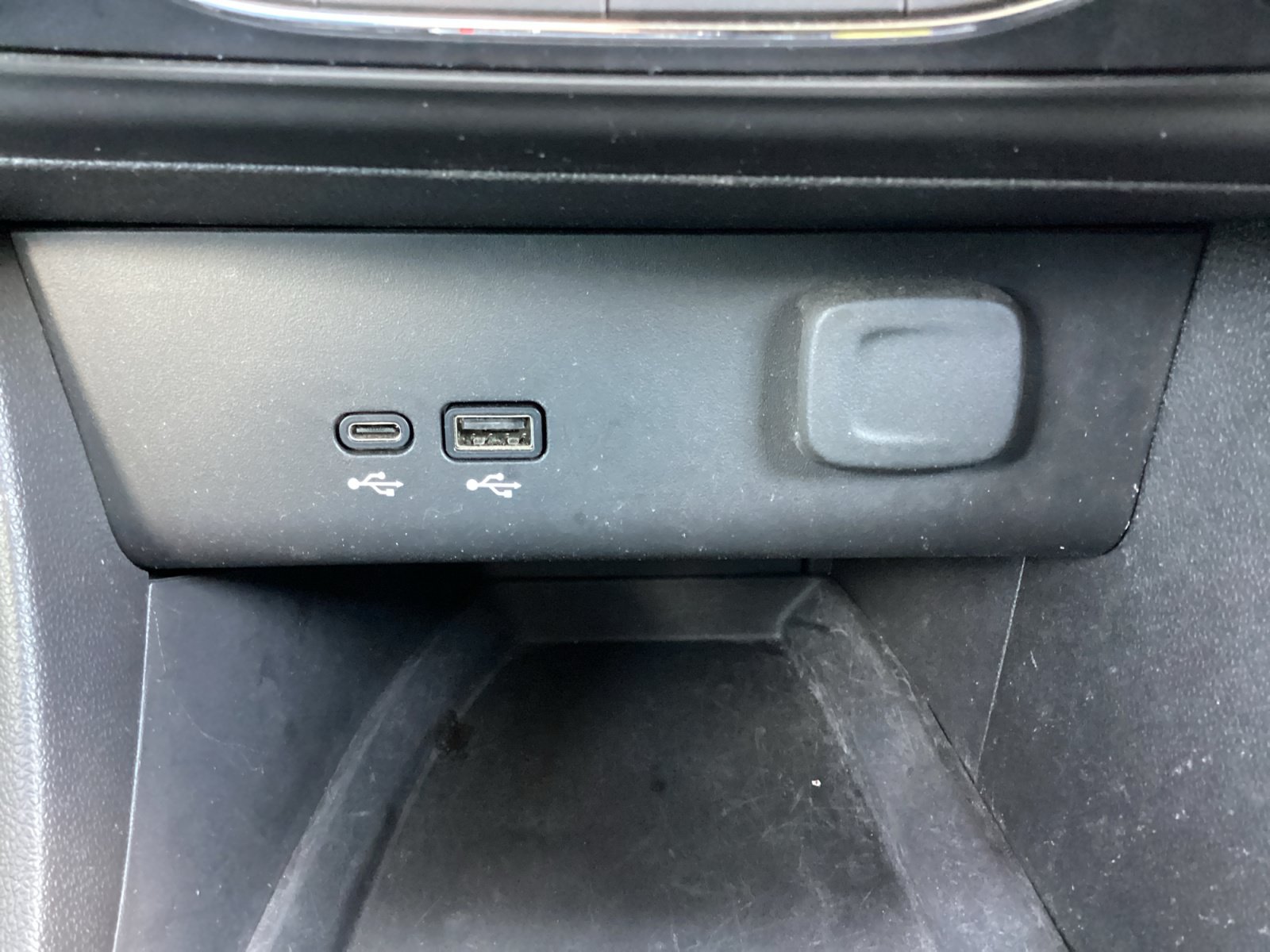 Used 2025 Buick Encore GX Preferred FWD image 23