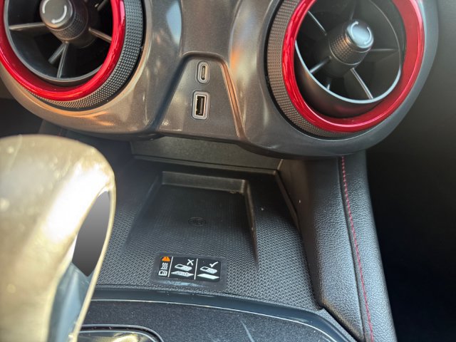 Used 2021 Chevrolet Blazer RS w/ Enhanced Convenience Package FWD image 19