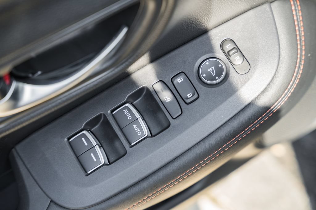 Certified 2025 Honda HR-V Sport image 34