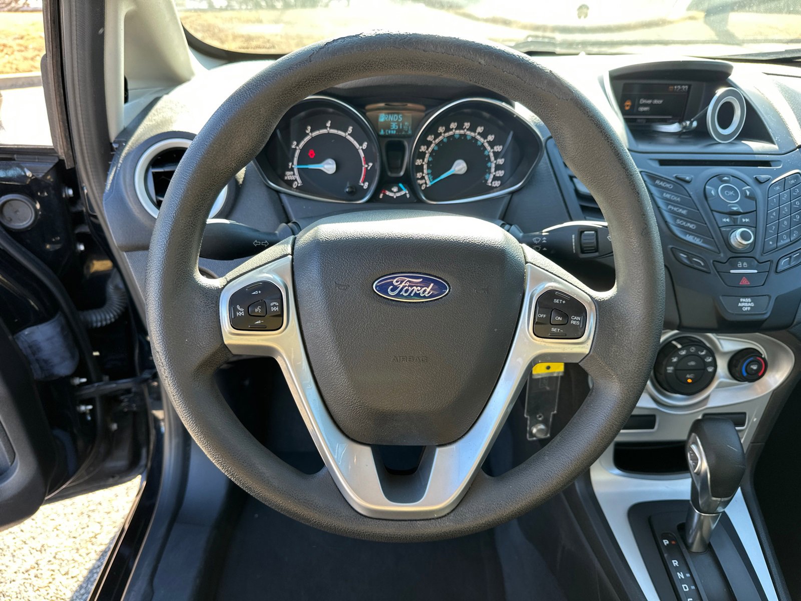Used 2019 Ford Fiesta SE image 23