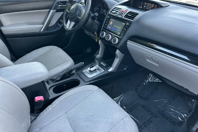 Used 2017 Subaru Forester 2.5i Limited AWD/4WD image 18