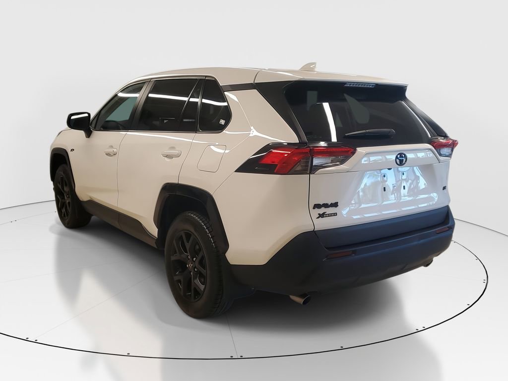 Used 2024 Toyota RAV4 LE image 5