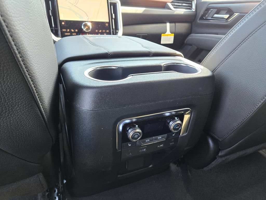 New 2026 GMC Yukon Denali w/ Denali Reserve Package AWD/4WD image 22