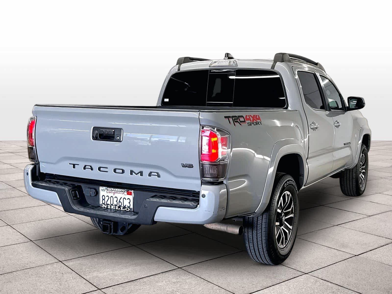 Used 2021 Toyota Tacoma TRD Sport w/ TRD Premium Sport Package AWD/4WD image 14