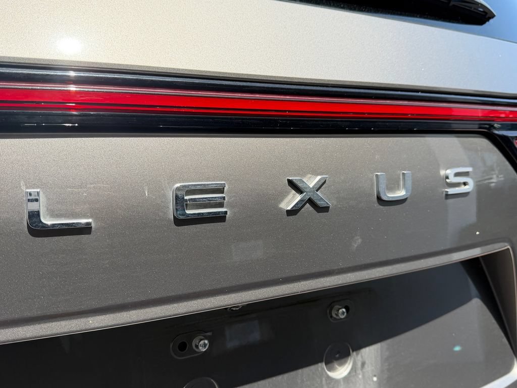 Used 2023 Lexus LX 600 4WD w/ Interior Upgrade Package image 10