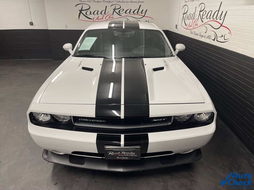 Used 2014 Dodge Challenger SRT8 image 4