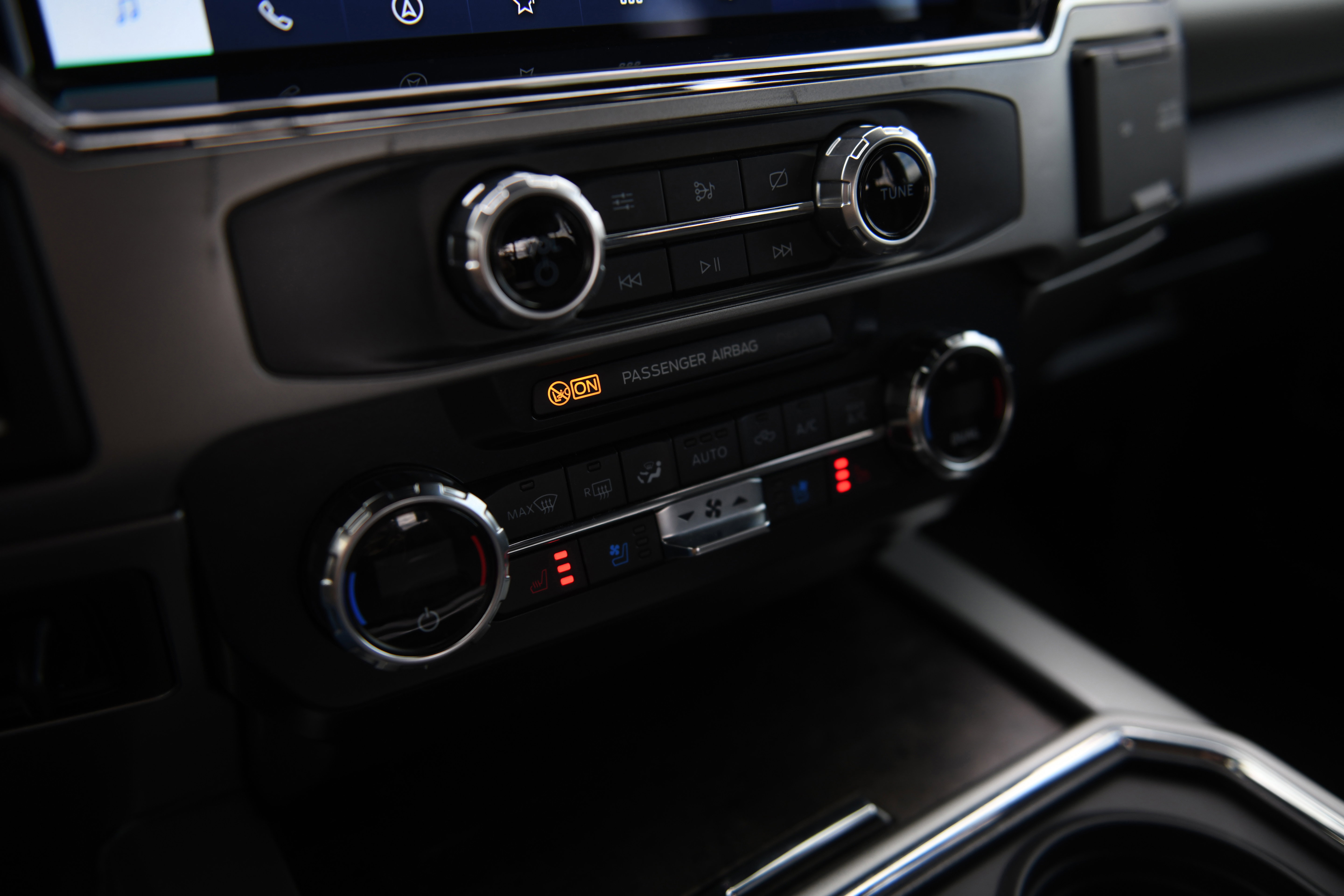 Used 2022 Ford F250 Lariat w/ Tremor Off-Road Package image 30